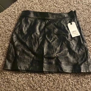 Leith black skirt size M